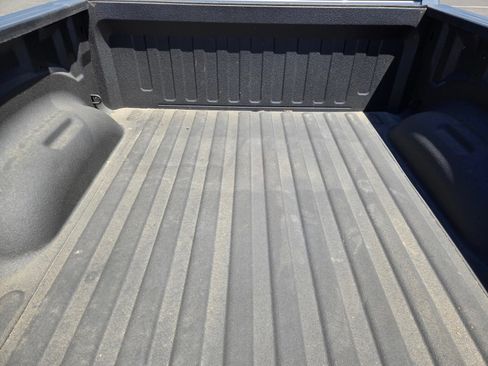 Used 2022 RAM 1500 Laramie AWD/4WD image 10