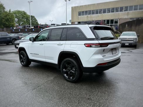 New 2026 Jeep Grand Cherokee Limited w/ Limited Altitude Package AWD/4WD image 12