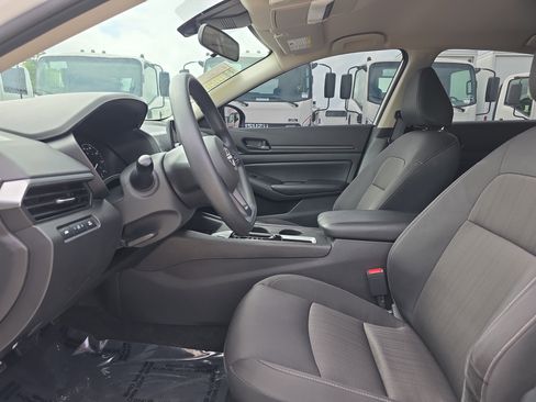 Used 2024 Nissan Altima 2.5 S image 24