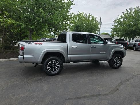 Certified 2023 Toyota Tacoma TRD Sport w/ Technology Package AWD/4WD image 8