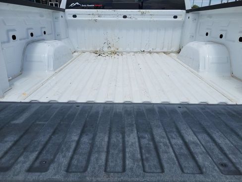 Used 2021 Chevrolet Silverado 1500 LT AWD/4WD image 14