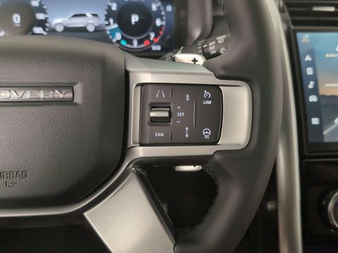 Certified 2025 Land Rover Discovery Dynamic SE AWD/4WD image 15