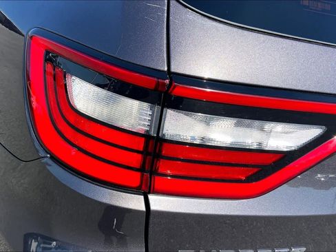 Used 2019 Dodge Durango SXT w/ 3rd Row Seating Group image 27