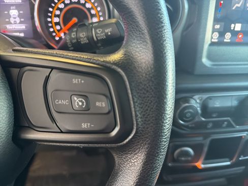 Used 2022 Jeep Wrangler Sport image 19