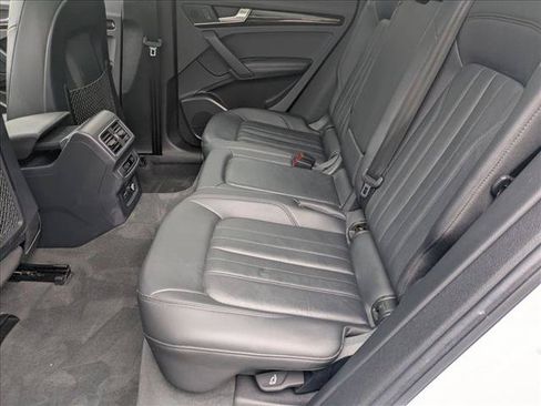Used 2019 Audi Q5 2.0T Premium Plus w/ Premium Plus Package AWD/4WD image 20