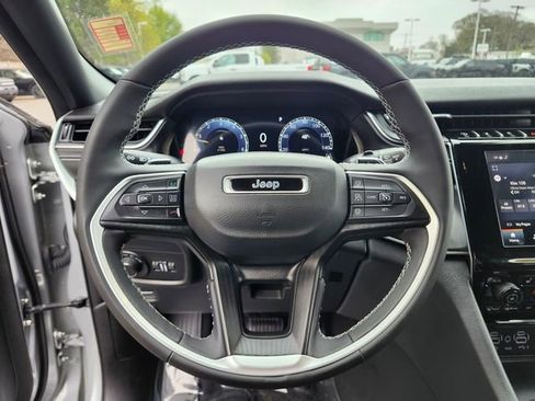 Used 2023 Jeep Grand Cherokee L Altitude AWD/4WD image 30
