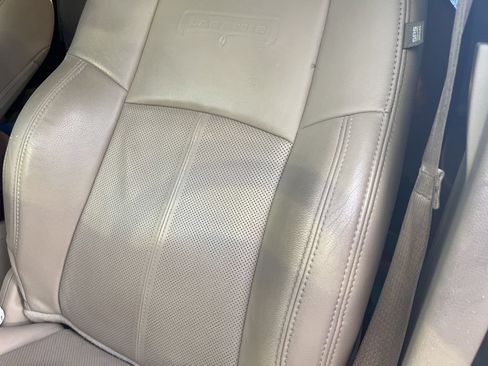 Used 2018 RAM 1500 Laramie w/ Convenience Group AWD/4WD image 11