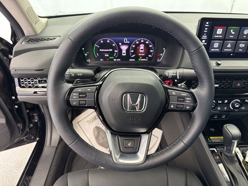 Used 2025 Honda Accord Touring image 26