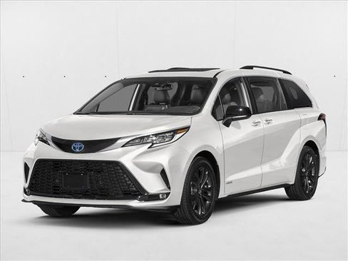 Used 2023 Toyota Sienna XSE w/ XSE Plus Package FWD image 1