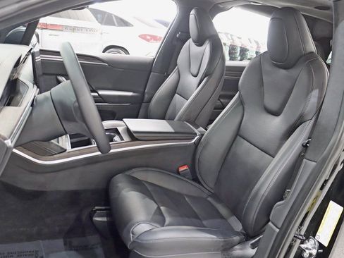 Used 2023 Tesla Model X image 29