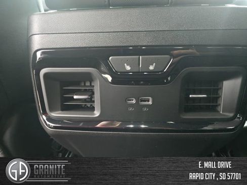 New 2026 GMC Sierra 1500 AT4 w/ AT4 Premium Package AWD/4WD image 36