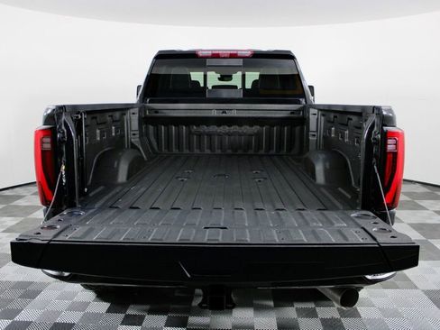 Used 2024 GMC Sierra 2500 Denali Ultimate image 8