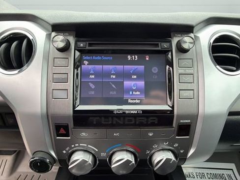 Used 2014 Toyota Tundra SR5 w/ SR5 Upgrade Package image 12