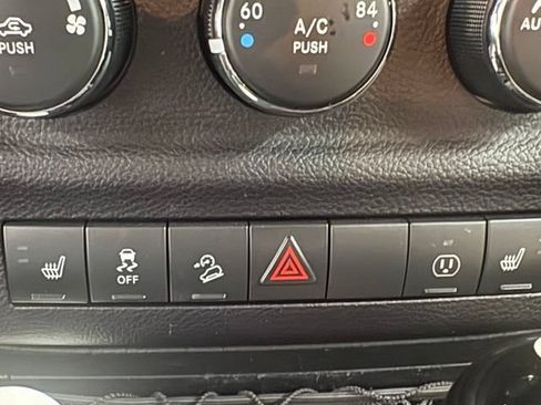 Used 2015 Jeep Wrangler Unlimited Sahara w/ Dual Top Group AWD/4WD image 25