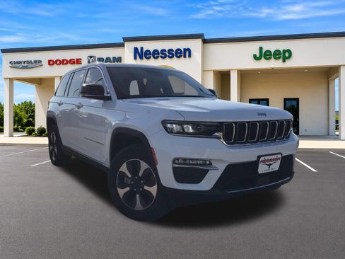 New 2025 Jeep Grand Cherokee Limited 4xe AWD/4WD image 1