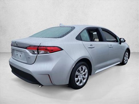 Used 2024 Toyota Corolla LE image 5