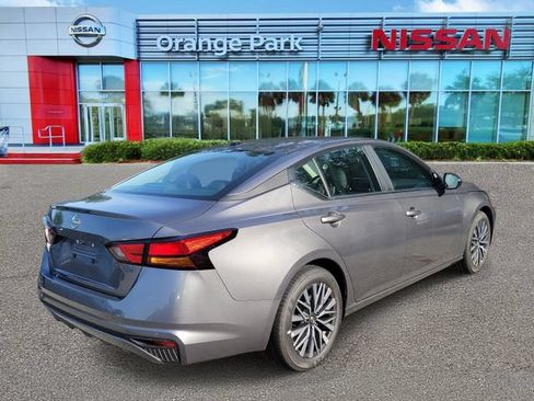 New 2026 Nissan Altima 2.5 SV FWD image 2