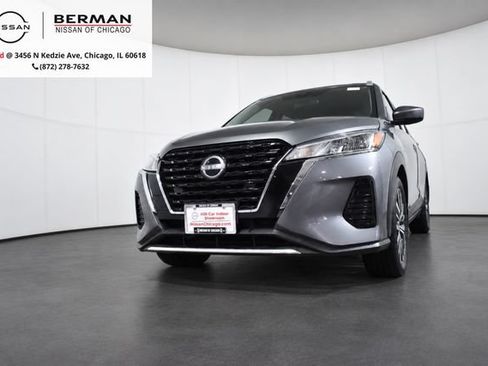 Used 2022 Nissan Kicks SV FWD image 1