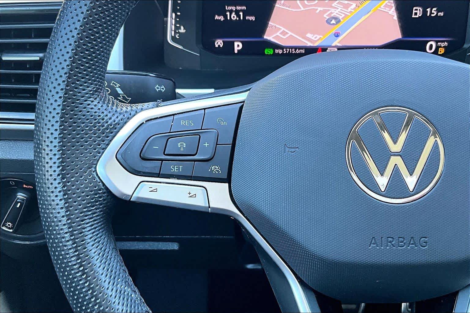 Used 2023 Volkswagen Atlas SEL R-Line AWD/4WD image 24