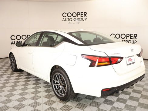 Used 2023 Nissan Altima 2.5 SR w/ SR Premium Package AWD/4WD image 24