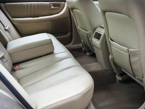 Used 2004 Toyota Avalon XL w/ Luxury Pkg FWD image 20