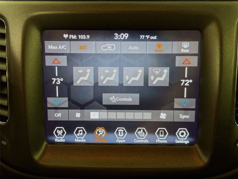 Used 2018 Jeep Compass Trailhawk w/ Cold Weather Group AWD/4WD image 21
