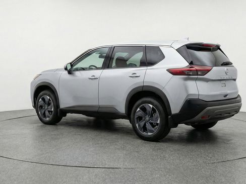 Used 2025 Nissan Rogue SV image 6