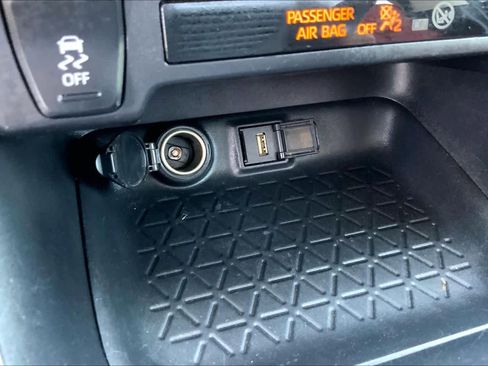 Used 2020 Toyota RAV4 LE FWD image 35