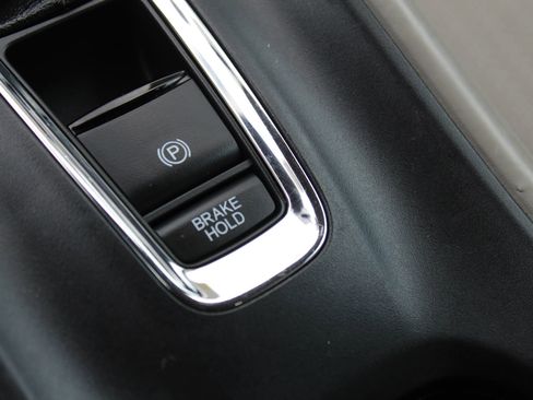 Used 2016 Honda HR-V LX image 31