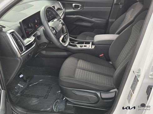 Certified 2026 Kia Sorento LX FWD image 10