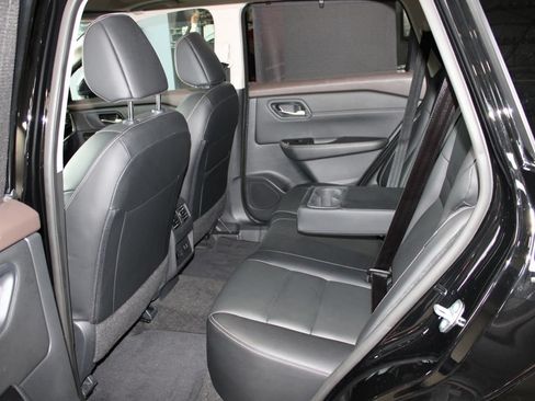Used 2023 Nissan Rogue SL w/ SL Premium Package FWD image 11