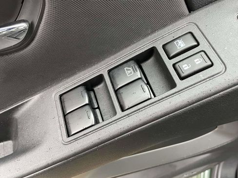 Used 2024 Nissan Frontier SL w/ Technology Package image 17