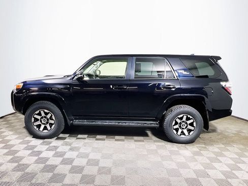Used 2024 Toyota 4Runner TRD Off-Road Premium AWD/4WD image 4