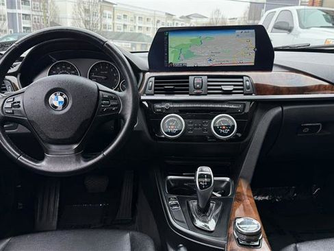 Used 2015 BMW 320i xDrive Sedan image 21