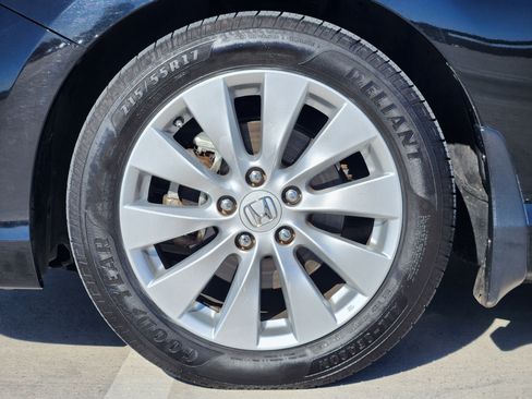 Used 2015 Honda Accord Touring image 11