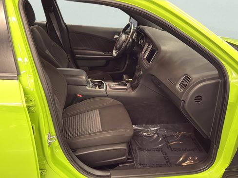 Used 2023 Dodge Charger SXT RWD image 17