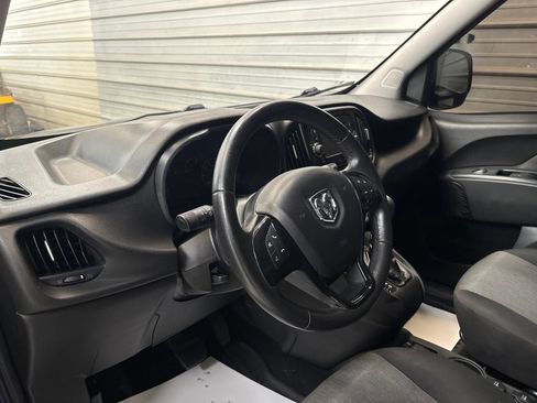 Used 2016 RAM ProMaster City Tradesman SLT w/ Rear Back-up Camera Group FWD image 10