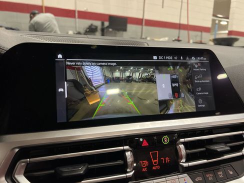 Used 2021 BMW M440i Convertible w/ Premium Package image 17