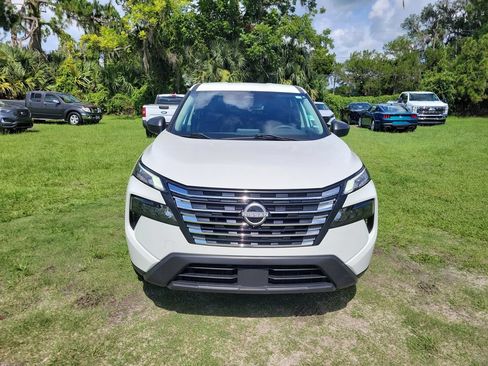 Used 2024 Nissan Rogue S FWD image 6