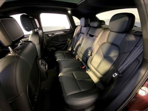 Certified 2023 Porsche Macan S AWD/4WD image 24