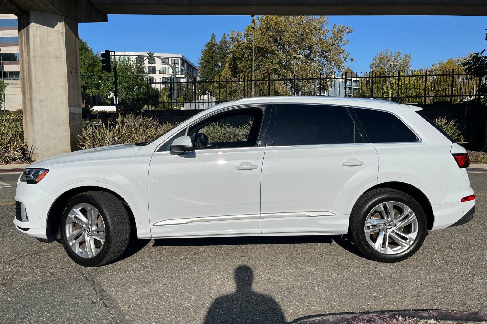 Used 2021 Audi Q7 2.0T Premium Plus w/ Executive Package AWD/4WD image 2