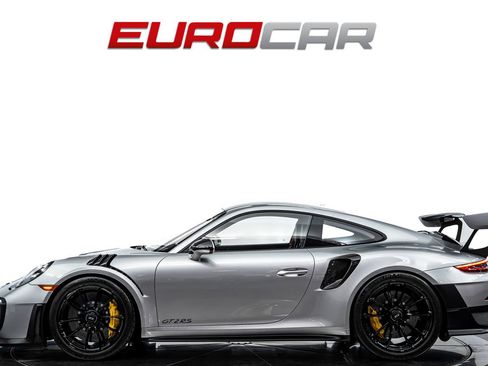 Used 2019 Porsche 911 GT2 RS RWD image 2