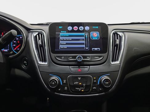 Used 2017 Chevrolet Malibu LT w/ Leather Package image 21