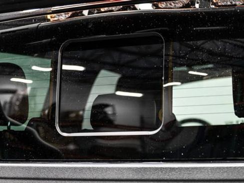 Used 2025 Ford F150 Lariat w/ Equipment Group 502A High image 11