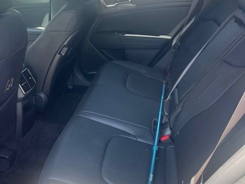 Used 2023 Kia Sportage EX AWD/4WD image 4