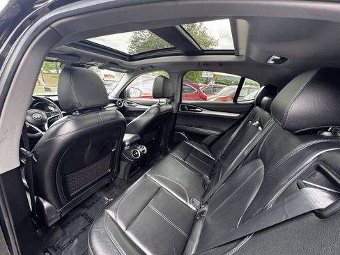 Used 2019 Alfa Romeo Stelvio Sport w/ Quick Order Package 22J Sport AWD/4WD image 18