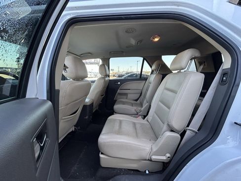 Used 2008 Ford Taurus X Limited image 8