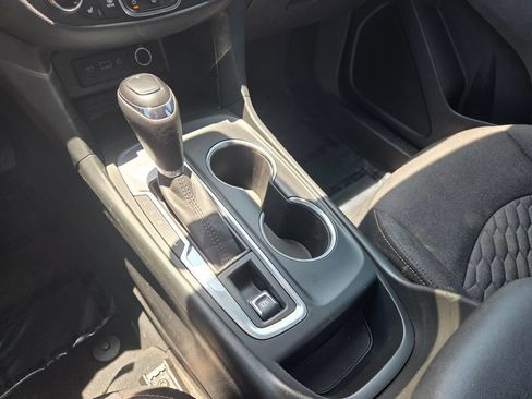 Used 2019 Chevrolet Equinox LT FWD image 26