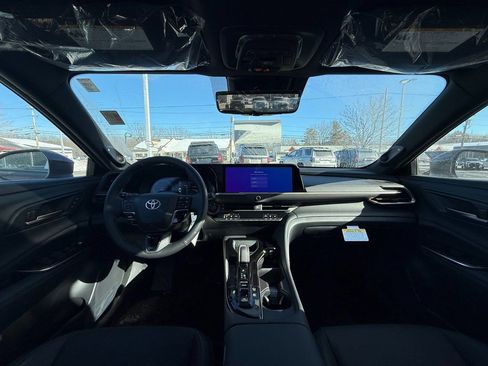 New 2025 Toyota Crown Signia image 10