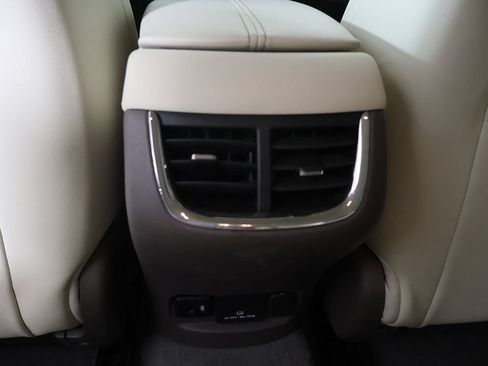 Used 2024 Chevrolet Malibu LT FWD image 48